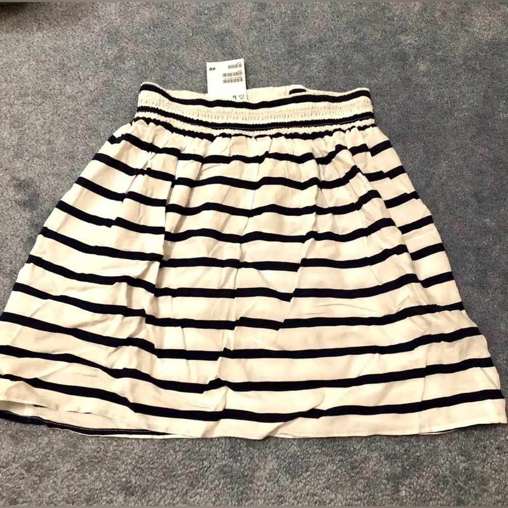 H&M Dark Navy and White Striped Skirt Size 2